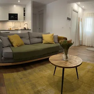 Apartamento Petit Remedios, Sevilla